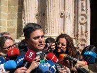 Rojas (PP-A) afronta con "ilusión y muchas ganas" su nuevo cargo como portavoz, que agradece al "maestro" Arenas