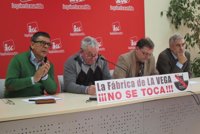 Llamazares dice que si se deja "caer" la fábrica la Vega (Oviedo), toda la industria asturiana estará en peligro
