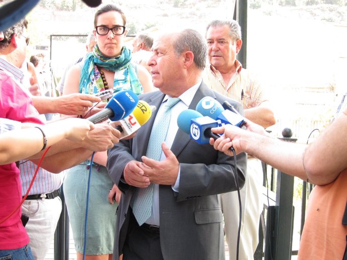 El Alcalde De Granada, José Torres Hurtado.