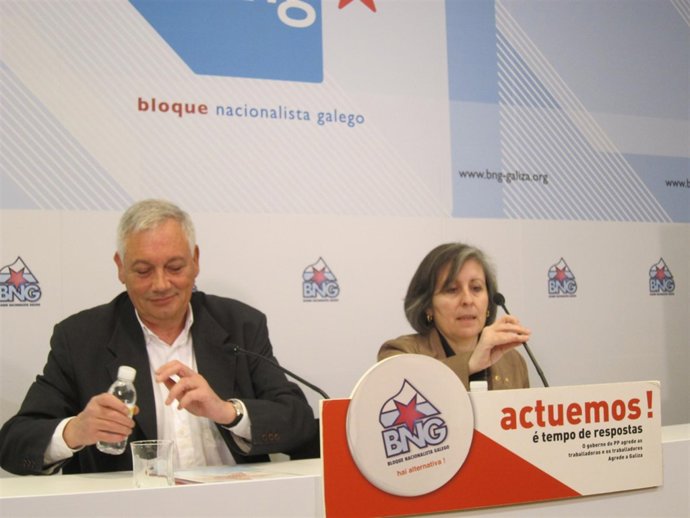 Guillerme Vázquez Y Ana Luisa Bouza, En Rueda De Prensa