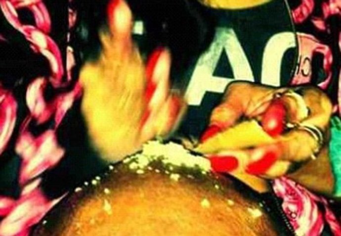 Foto Controvertida De Rihanna En Coachella