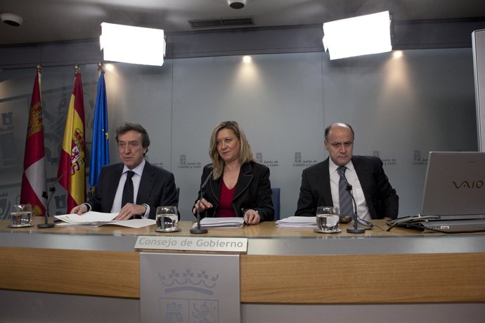 El Portavoz De La Junta Y La Consejera De Hacienda Tras El Consejo De Gobierno