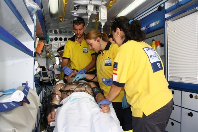 Simulación De Una Emergencia En Una UVI