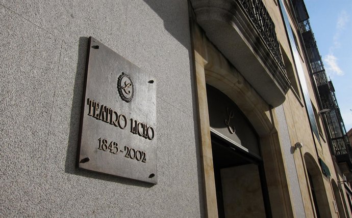 Exteriores Del Teatro Liceo De Salamanca