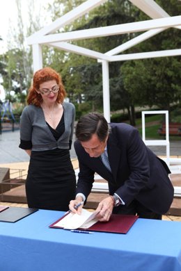 Ayuntamiento De Alcobendas Se Adhiere A La 'Red De Municipios Amigos' 