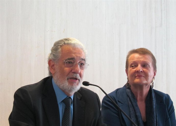 Plácido Domingo Y Helga Schmidt
