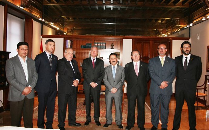 Valcárcel Recibe Al Alcalde De Caravaca De La Cruz