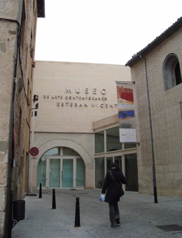 Fachada Del Museo Esteban Vicente
