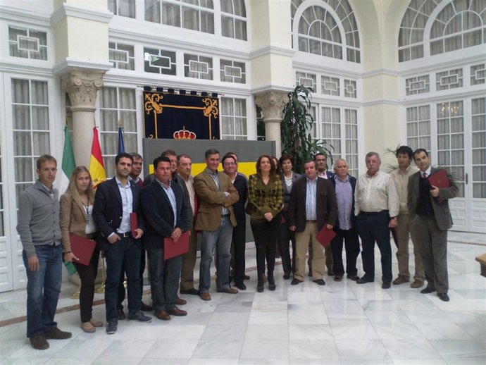 Crespo Recibe A Representantes De La FAEM