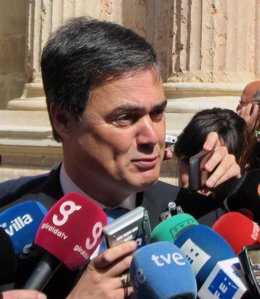 El Portavoz Del PP-A En El Parlamento, Carlos Rojas