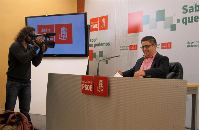 : El Secretario General Del PSOE De Jaén, Francisco Reyes, En Rueda De Prensa