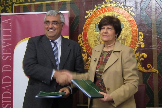 Antonio Ramírez Y Josefina Cruz Villalón, Hoy En La Universidad De Sevilla.