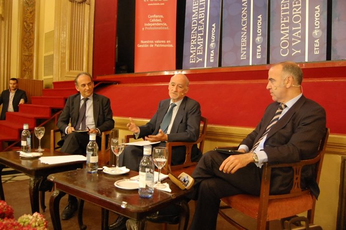 Conferencia  Alberto Recarte