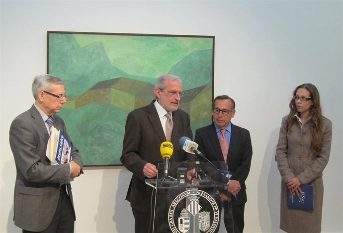 El Rector De La UV, Esteban Morcillo, En El Centro De La Imagen