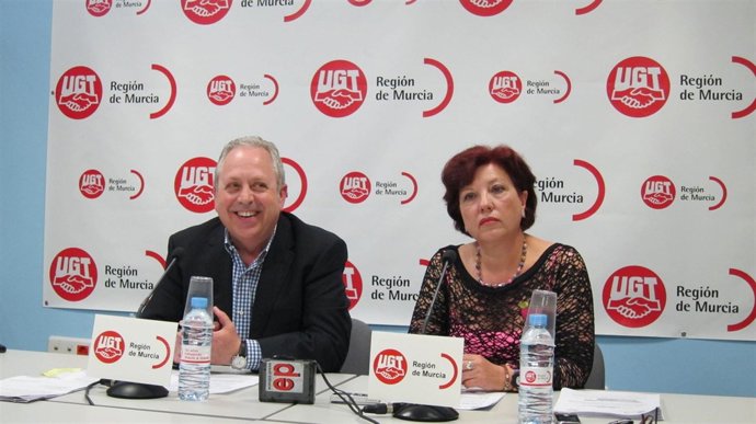 Antonio Jiménez Y Mª Salud Marín, De UGT, En Rueda De Prensa