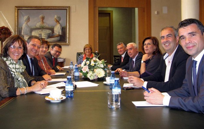 Reunión De Los Parlamentarios Del PSOE Por Málaga Con La Rectora De La UMA 