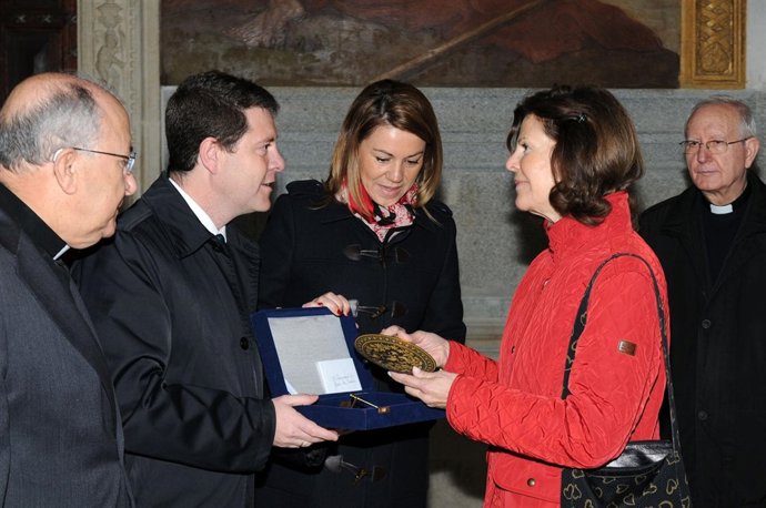 Reina De Suecia Con Cospedal Y Page