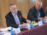 Navarro critica que la enmienda a la totalidad de CiU a los PGE es pura "comedia"