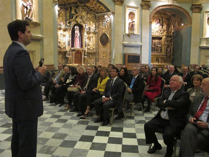 Cónsules Visitan El Oratorio De San Felipe Neri
