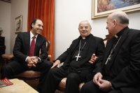 El presidente de Cantabria invita al Papa a la conmemoración del Año Santo Lebaniego en 2017