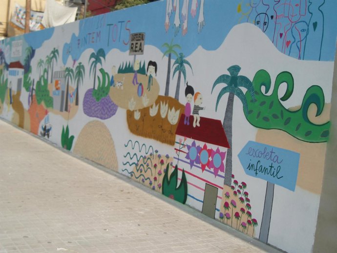 Muro Que Delimita El Solar Del Antiguo Cuartel De La Gcivil En Natzaret.