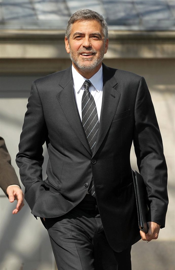 George Clooney Saliendo De La Casa Blanca