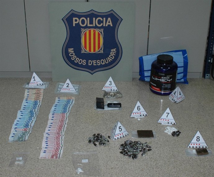 Dinero Y Droga Incautada En El Dispositivo Antidroga De La Jonquera