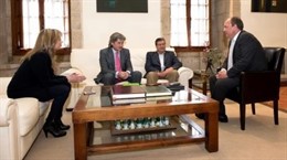 Monago Y Teniente Con La Patronal