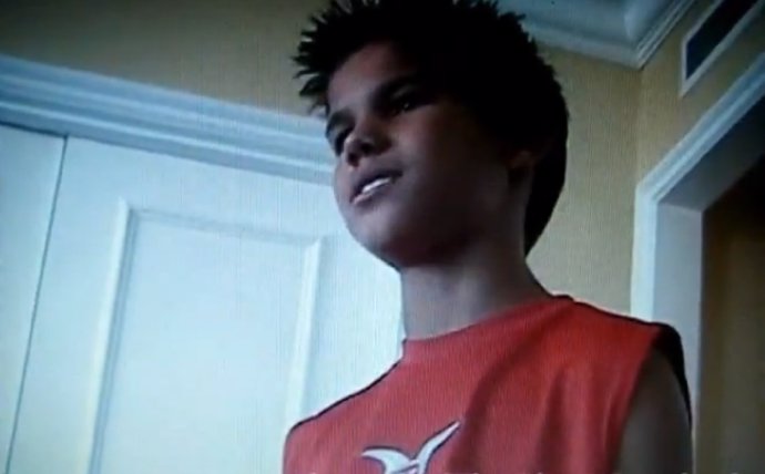 Taylor Lautner En Un Vídeo Con 12 Años