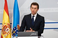 Feijóo lamenta que activos y pensionistas tengan ahora que "pagar el Plan E" del anterior Gobierno central