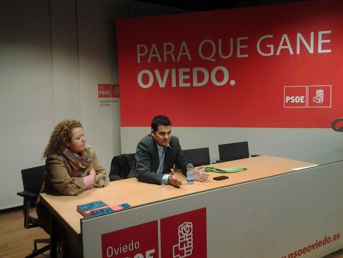 Nino Torre, Durante La Presentación De Su Candidatura.