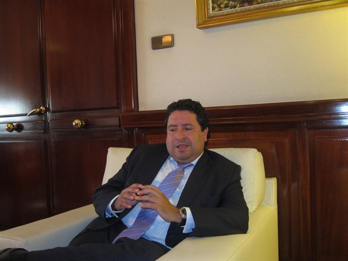 Moliner, En Un Momento De La Entrevista