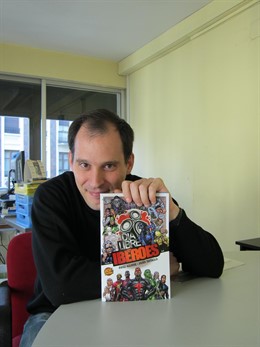 El Zaragozano Iñigo Aguirre Creador Del Cómic 'Ibéroes'.