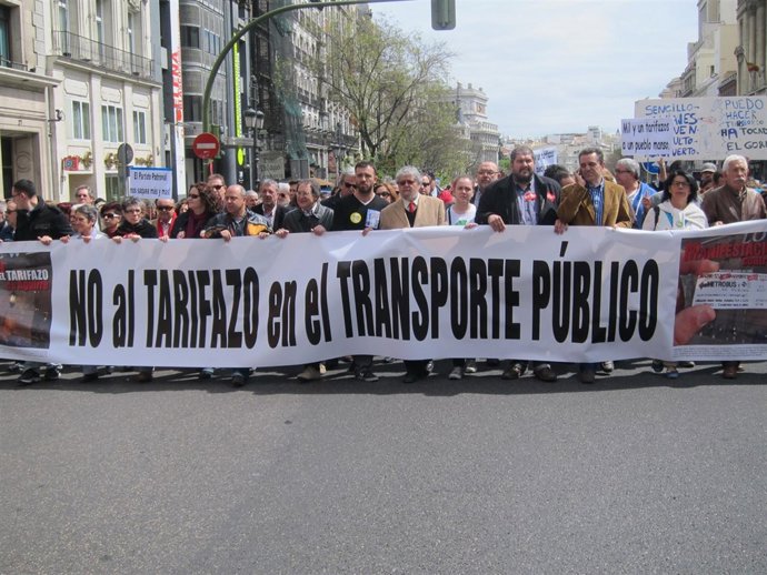 Manifestación Contra El 'Tarifazo' En El Transporte Público