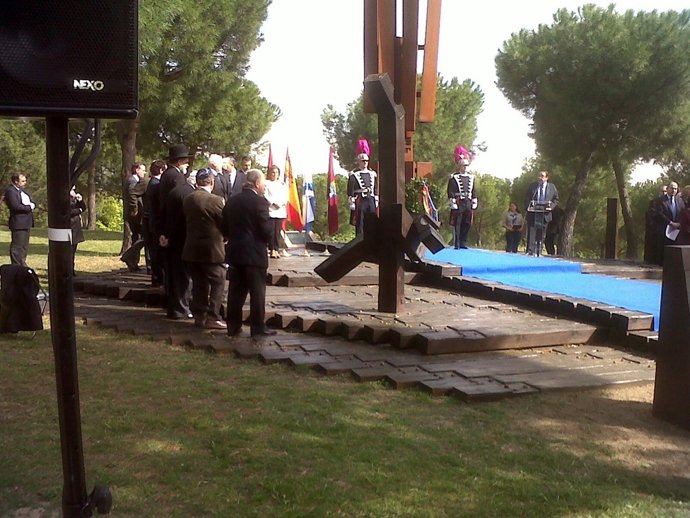 Ana Botella En Un Acto Homenaje A Las Víctimas Del Holocausto Nazi