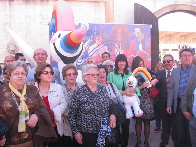 Micaela Navarro, En La Inauguración De La I Fiesta De La Primavera Para Mayores