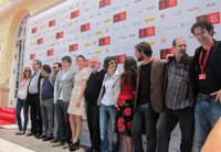 Imanol Uribe presenta una historia de amor y suspense durante la posguerra en 'Miel de naranjas'