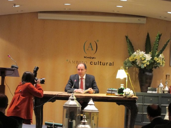 Diego En El Acto Con Motivo Del Día Del Libro