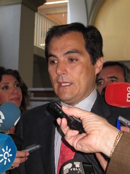 Nieto En Declaraciones A Los Periodistas