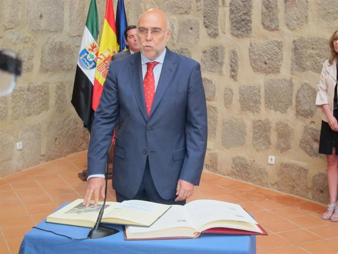 José Antonio Echávarri