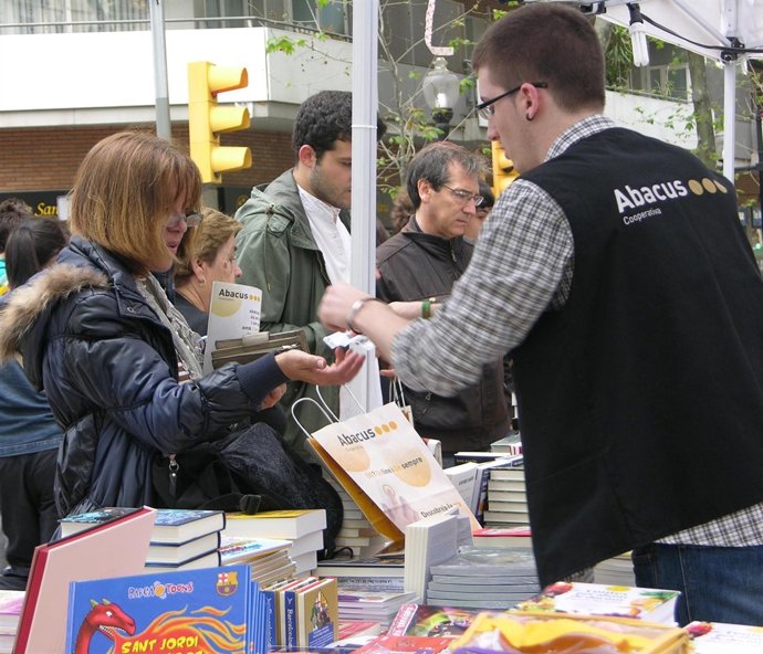 Paradas De Libros Por Sant Jordi En Barcelona