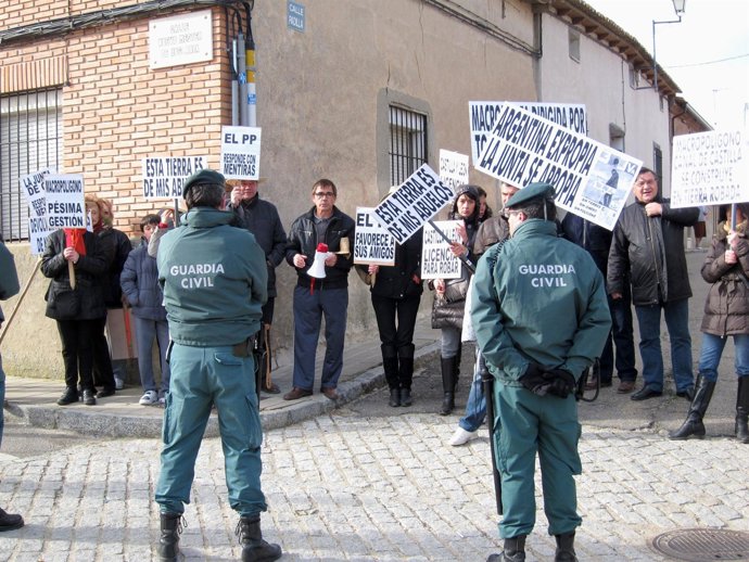 Protestas En La Jornada Festiva De Villalar
