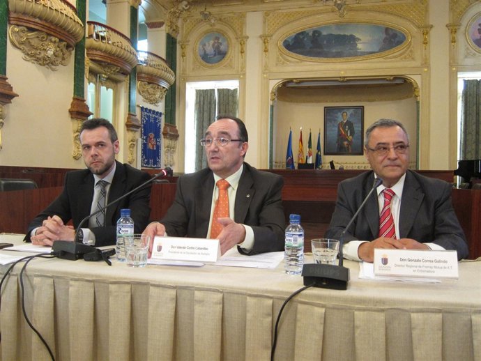 Valentín Cortés, En El Centro