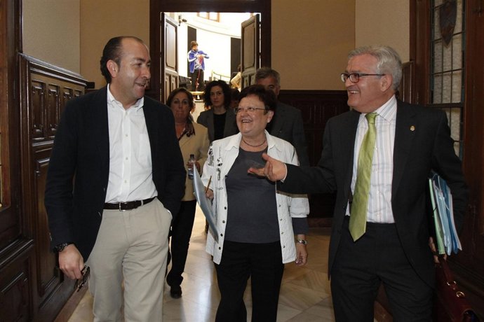 Alejandro Soler (Izq.), Junto A Luisa Pastor (Centro) Y César A. Asencio (Dcha.)