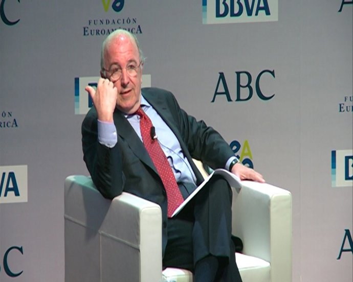 Almunia: " Entidades financieras emplean 4% PIB"