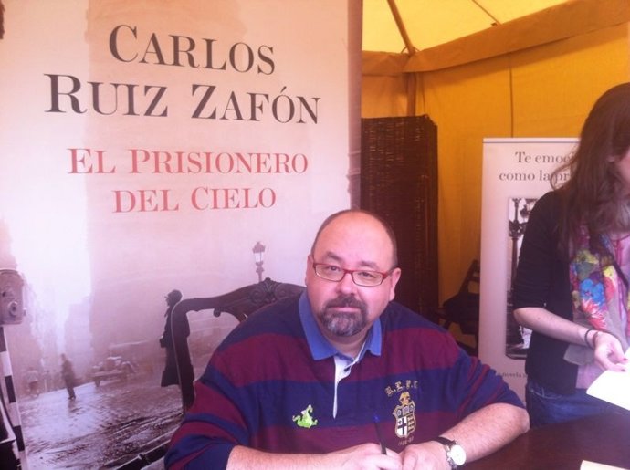 El Escritor Carlos Ruiz Zafón