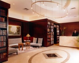 Lobby Library Hotel