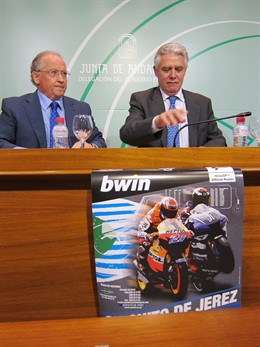 Vázquez Y Menacho Presentando El GP De Jerez