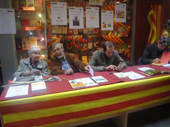 Rosa Fabregat, Roger Torres, Andratx Badia Y Oriol Caminal En Librería Caselles