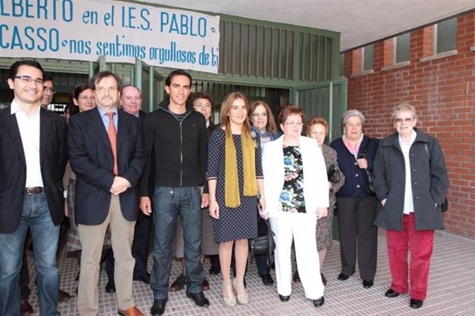Contador Visita Su Instituto